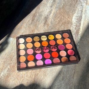 PROFUSION cosmetic eyeshadow! 35 shades